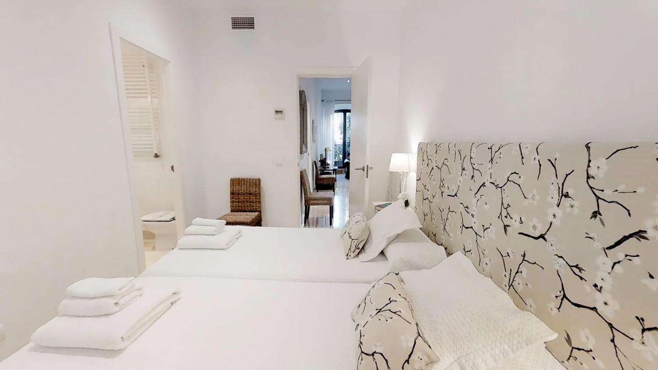Sevilla Luxury Rentals - Alcazar Exterior photo