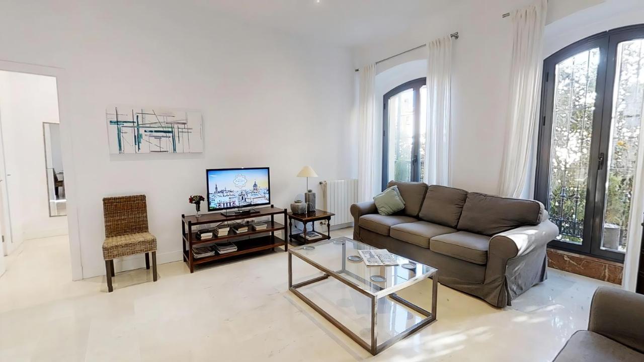 Sevilla Luxury Rentals - Alcazar Exterior photo